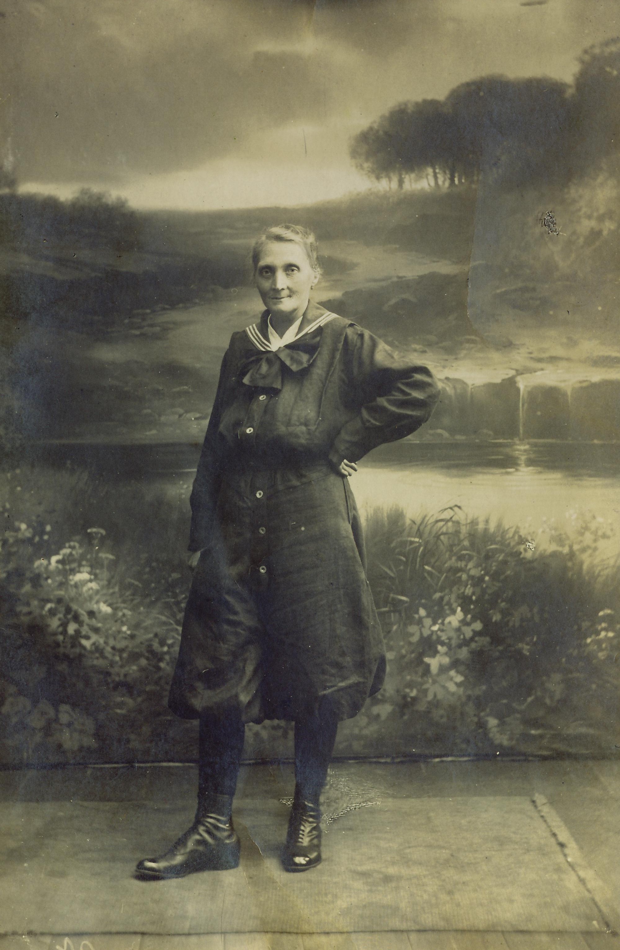 Pulvermagazinarbeiterin während des 1. Weltkrieges